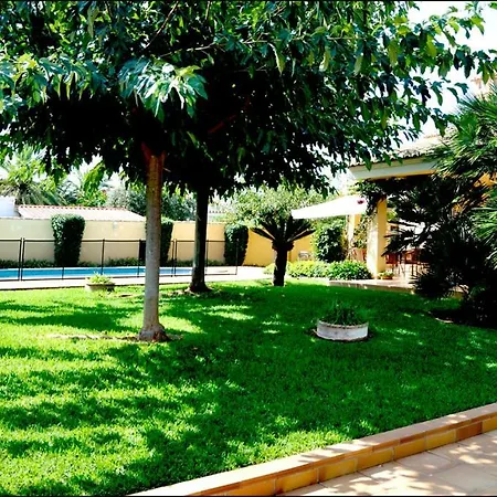 Luxury Corinto *